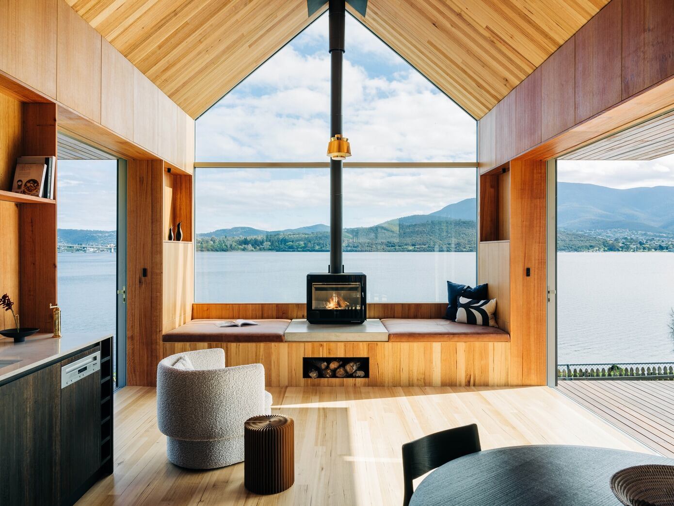 The Boat House: Maguire + Devine’s Tasmanian Masterpiece