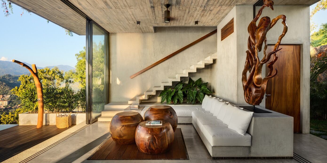 Casa Z: A Minimalist Home with a Tropical Vibe