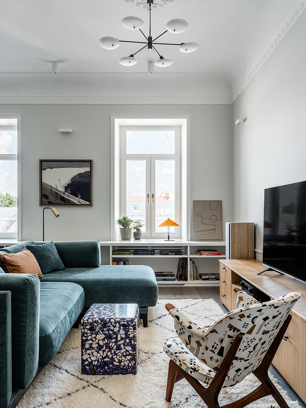 Ostozhenka: A Timelessly Elegant Apartment