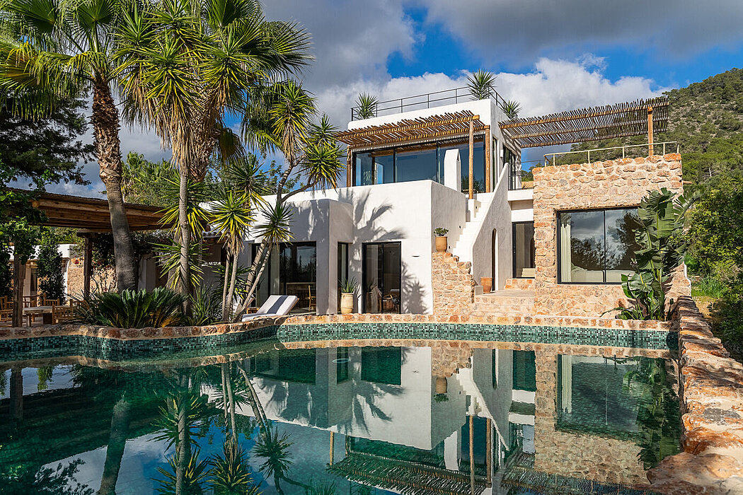 Villa W: Unwind in Ibiza’s Tranquil Traditional Sanctuary