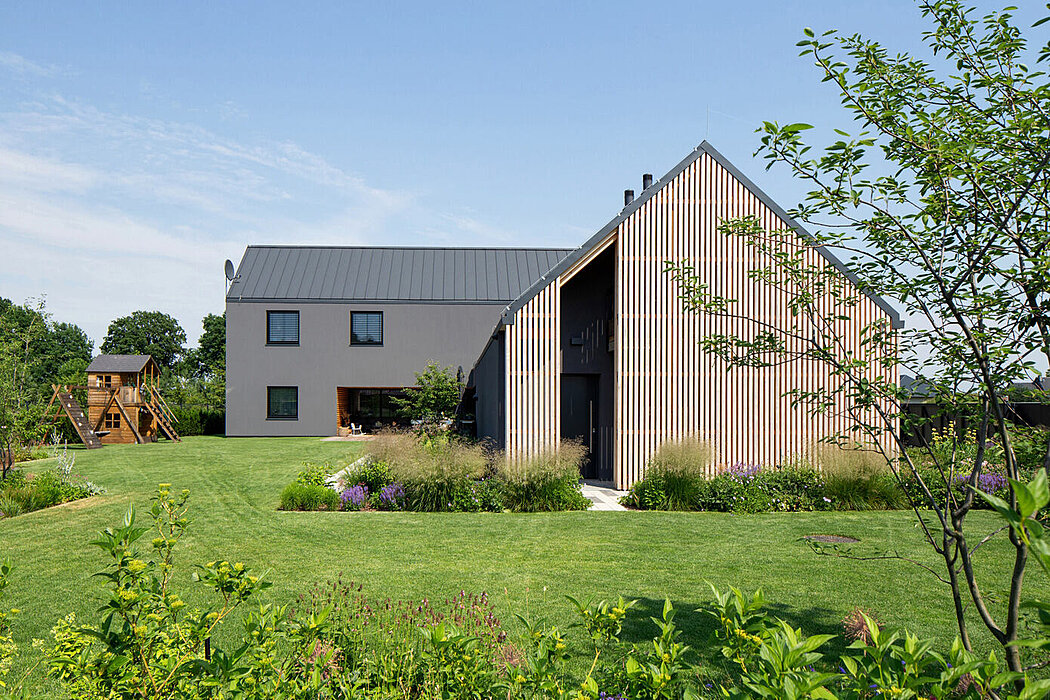 Gray House: A Modern Sanctuary with a Hidden Garden - 1