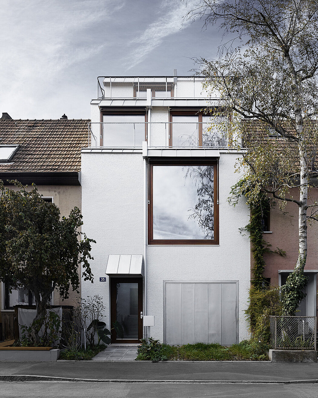 Townhouse Furkastrasse 35: XM Architekten’s Masterpiece - 1