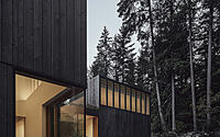 004-camera-house-unique-architectural-gem-lush-canadian-forests