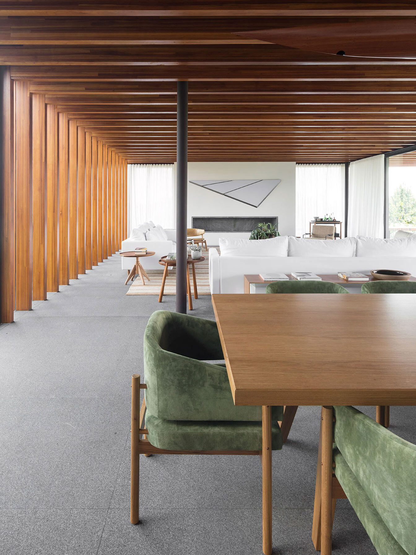 OS House: Where Nature Meets Design in Brazil