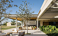 007-fazenda-da-grama-residence-brazilian-haven-indooroutdoor-living