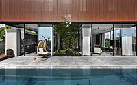 008-floating-box-house-merging-indoor-outdoor-living