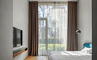 017-house-jurmala-modern-design-centuriesold-pines