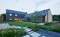 030-gray-house-modern-sanctuary-hidden-garden