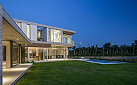 033-casa-proa-striking-modern-boatinspired-home-tigre