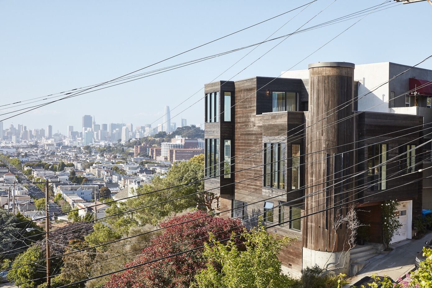 Bernal Turret: Harmonizing Geometry and Minimalism