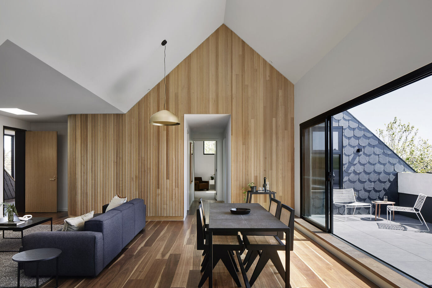 Slate House: A Harmonious Blend of Heritage & Modernity in Melbourne