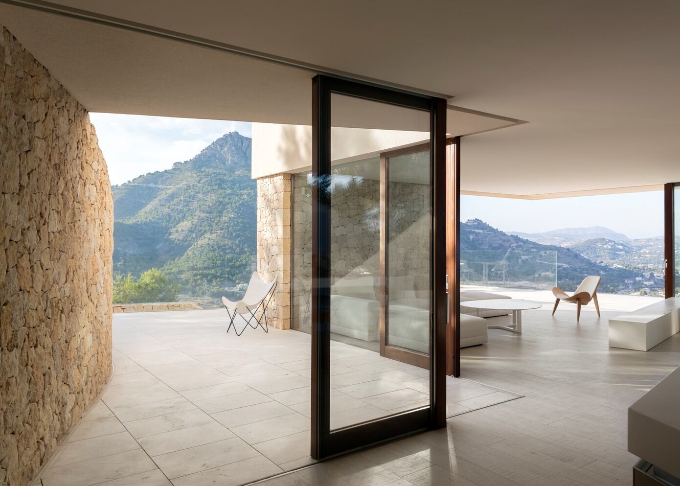 Casa Maryvilla: A Panoramic Costa Blanca Home with an Eco-Friendly Design