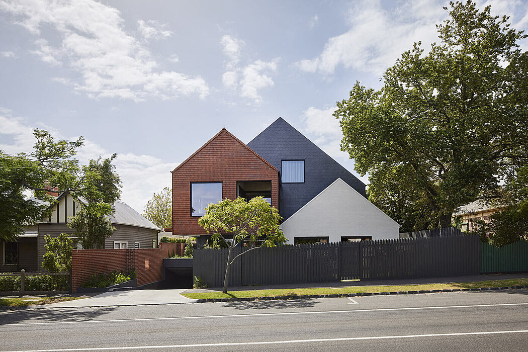 Slate House: A Harmonious Blend of Heritage & Modernity in Melbourne - 1