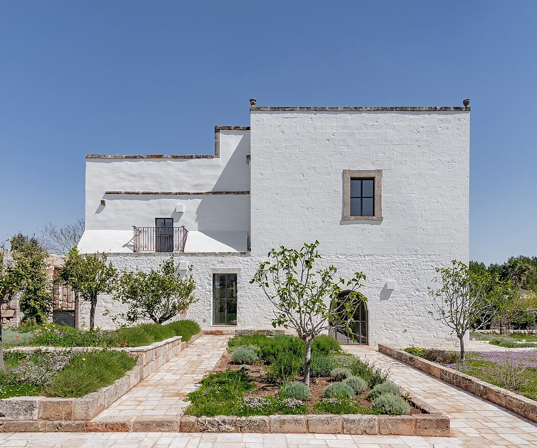Donnagnora Farmhouse: A Historic Mediterranean Retreat - 1