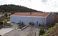 015-xinzo-house-marrying-minimalism-practicality-spain