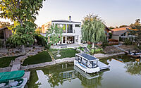 016-redsail-residence-modern-luxury-meets-lakeside-charm
