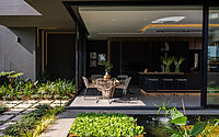 017-villa-meyersdal-contemporary-design-meets-johannesburg-charm