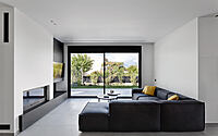 018-delta-house-mastering-geometric-intrigue-modern-greek-architecture