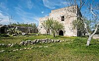 023-donnagnora-farmhouse-historic-mediterranean-retreat