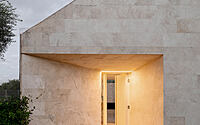001-stonehouse-modern-travertine-marvel-italys-heartland