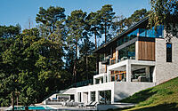 001-treetops-ob-architectures-modern-marvel-farnham