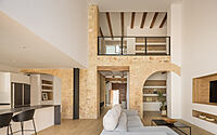 004-house-blending-tradition-modern-design