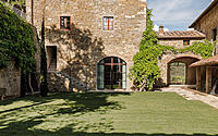 007-pieve-aldina-tuscan-farmhouse-meets-modern-luxury