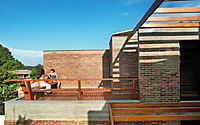 010-lc-house-modern-ode-latin-american-brickwork