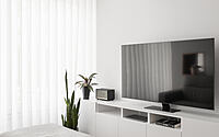 capitaes-abril-apartment-small-space-wonders-in-almada-004