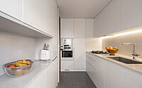 capitaes-abril-apartment-small-space-wonders-in-almada-007