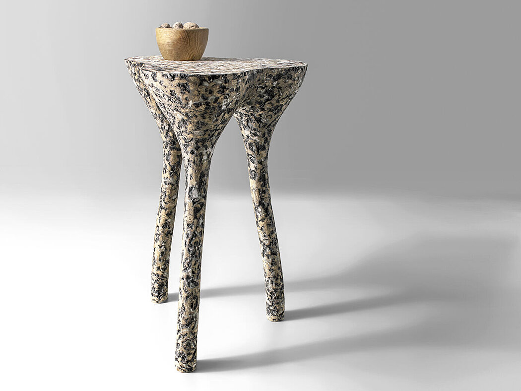Tripod Side Table: A Unique Blend of Archaism and Modernity - 1