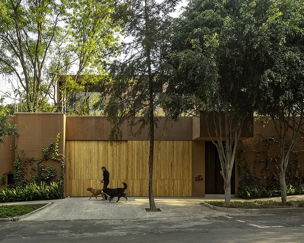 Monte Tauro: Harmony of Wood and Concrete in Mexico City - 1