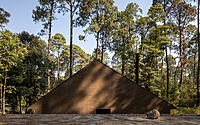 002-zarzales-reimagining-woodland-retreat-mexico