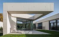 003-concrete-11-standard-modern-portuguese-architecture
