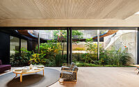 004-casa-hernandez-high-ceilings-lush-gardens-thrive