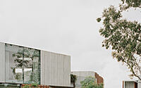 004-fenwick-st-concrete-house-melbourne-merges-landscape