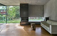 005-house-mbp-concrete-design-meets-timeless-elegance