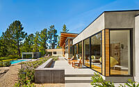 011-golden-oak-residence-hilltop-haven-william-duff-architects