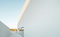 038-alamo-house-minimalist-masterpiece-fran-silvestre-arquitectos