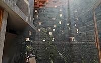 044-gadi-house-contemporary-indian-architecture-immersed-maharashtras-rich-legacy