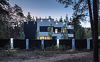 house-among-the-pines-a-family-retreat-harmonizing-with-kazakhstans-natural-beauty-015
