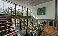 kalrav-villa-a-luxurious-blend-of-traditional-and-contemporary-design-008