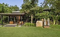 kalrav-villa-a-luxurious-blend-of-traditional-and-contemporary-design-026