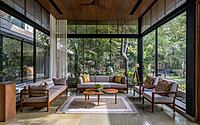 kalrav-villa-a-luxurious-blend-of-traditional-and-contemporary-design-028