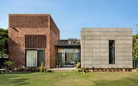 001-brick-house-modern-homage-indias-architectural-heritage