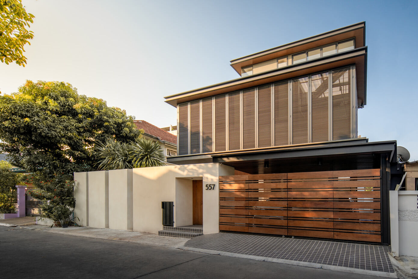 Sift House: Blending Style & Function in Urban Bangkok