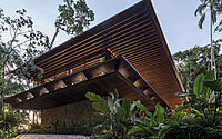 001-sm-house-paulos-rainforest-meets-modern-design