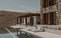 001-viglostasi-aegean-aesthetics-modern-cycladic-holiday-home