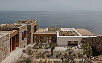 002-viglostasi-aegean-aesthetics-modern-cycladic-holiday-home