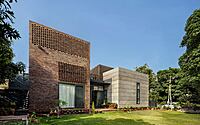 004-brick-house-modern-homage-indias-architectural-heritage